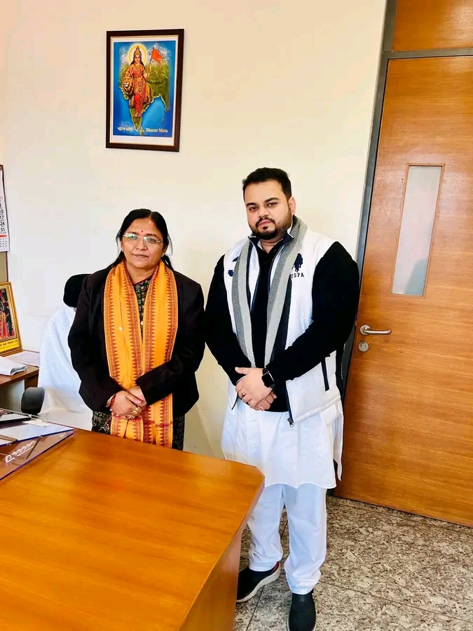 आज नई दिल्ली भाजपा राष्ट्रीय कार्यालय पर केंद्रीय महिला एवं बाल विकास राज्य मंत्री भारत सरकार आदरणीय श्री मति सावित्री ठाकुर जी से शिष्टाचार भेंट कर आशीर्वाद प्राप्त किया।  प्रधानमंत्री जन जागरण अभियान राष्ट्रीय संगठन मंत्री  निश्चल सिंह राठौड़